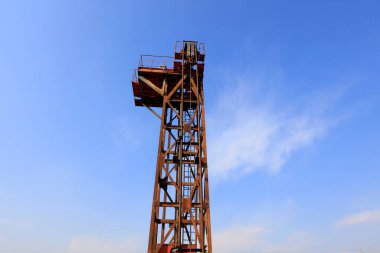 Kule tipi pompalama ünitesi desteği