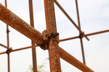 Oksitlenme paslı iskele, yakın plan fotoğraf.