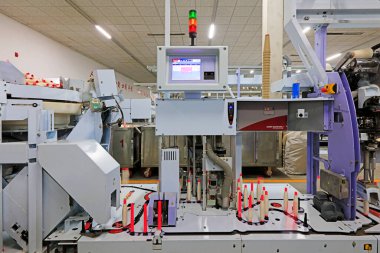 Dönen işyerindeki mekanik ekipmanlar