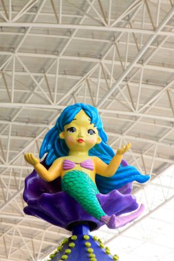 TİANJIN - 17 Mayıs: Büyük kapalı oyun parkındaki deniz kızı, Mutlu Vadi, 17 Mayıs 2014, Tianjin, Çin.