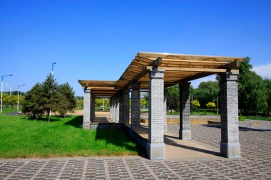 Parktaki koridor, fotoğrafa yakın çekim.