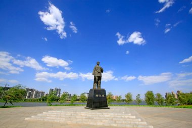 Luannan İlçesi - 19 Mayıs - Yang Sanjie heykeli 19 Mayıs 2015 tarihinde, Luannan Eyaleti, Hebei Eyaleti, Çin