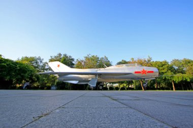 Çinli emekli savaş uçakları parkta.