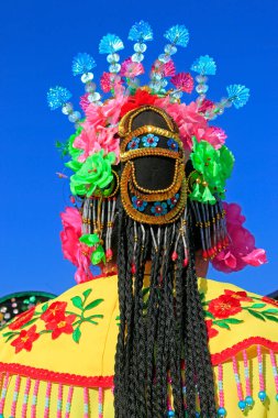 Geleneksel Çin tarzı Yanko halk dansları başlığı, Luannan County, Hebei Eyaleti, Chin