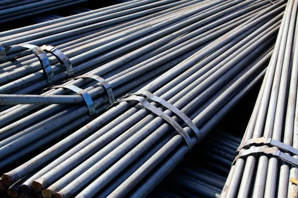 Yuvarlak çelik yığını, fotoğrafa yakın çekim.