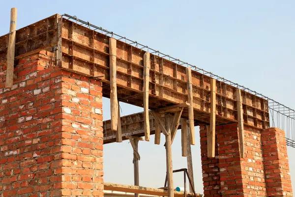 İnşaat sahasında çalışma