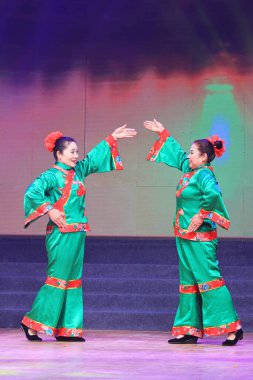 26 Ocak 2014, Tangshan, Çin 'de PingJu' nun kadim kostüm gösterisi