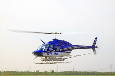 TANGSHAN - 13 Haziran: Helikopter kalkışı, 13 Haziran 2014, Tangshan, Hebei Eyaleti, Chin