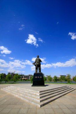 Luannan İlçesi - 19 Mayıs - Yang Sanjie heykeli 19 Mayıs 2015 tarihinde, Luannan Eyaleti, Hebei Eyaleti, Çin