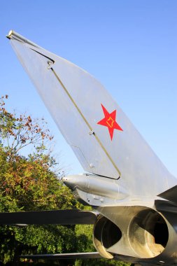 Çinli emekli savaş uçakları parkta.