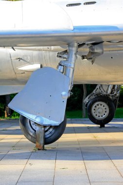 Avcı iniş takımları, fotoğrafa yakın çekim.