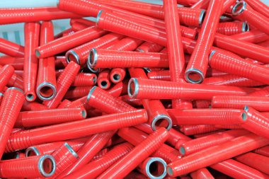 Milli bir araya getirilir, fotoğrafa yakınlaştırılır