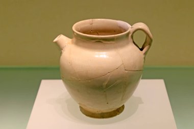 Çin antik seramik eşyaları, fotoğrafa yakın çekim.