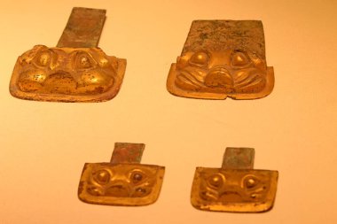 Çin antik bronz süslemeleri