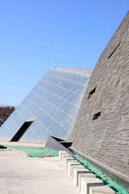 Tangshan - 31 Ocak 2016, Tangshan, Çin 'in Hebei Eyaleti, Tangshan şehrinde bir parkın dış cephesine şehvetli duygular pavyonu inşa edildi.