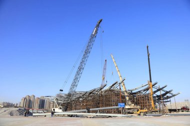 Tangshan - 31 Ocak: İşlek inşaat alanı, Tangshan Dünya Bahçecilik Fuarı, 31 Ocak 2016, Tangshan Şehri, Çin