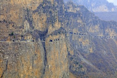 Kunshan hang wall highway, Lingchuan county, Shanxi province, China