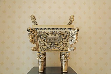 Çin geleneksel bronz tripodları