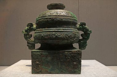 Çin yapımı bronz el sanatları, yakın plan fotoğraf.