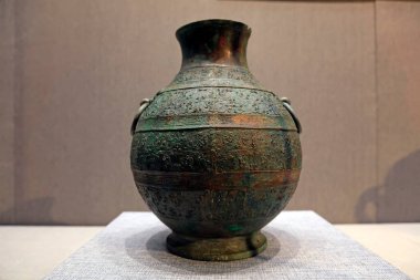 Çin yapımı bronz el sanatları, yakın plan fotoğraf.