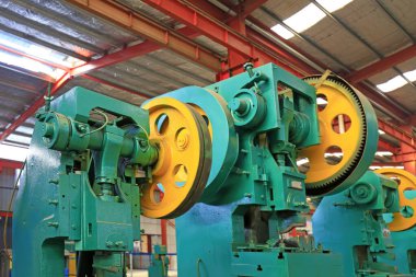 Fabrika makineleri ve ekipman gecikmesi