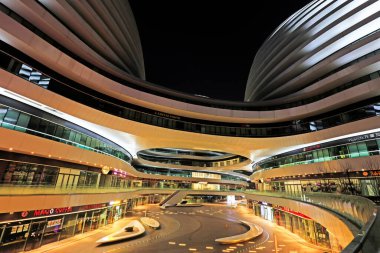 Pekin - 1 Şubat 2017 Galaksi SOHO gece sahnesi, Pekin, Chin