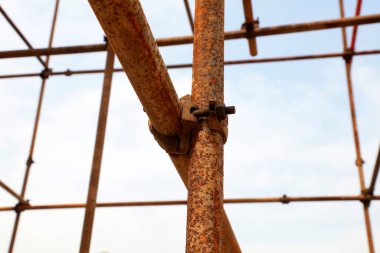 Oksitlenme paslı iskele, yakın plan fotoğraf.