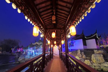 Yakın zamanda Çin klasik mimari koridoru.
