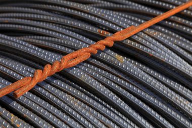 Faktörde tehdit çeliği