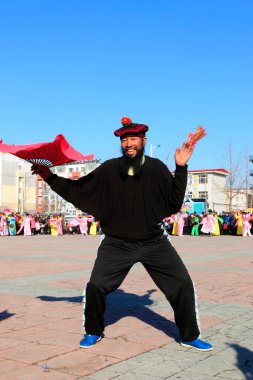 Luannan İlçesi - 17 Şubat: Çin geleneksel Yanko halk dansları gösterisi, 17 Şubat 2016, Luannan County, Hebei Eyaleti, Çin