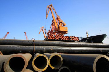 portal vinç ve çelik boru kesiti özellikleri, fotoğrafa yakın çekim