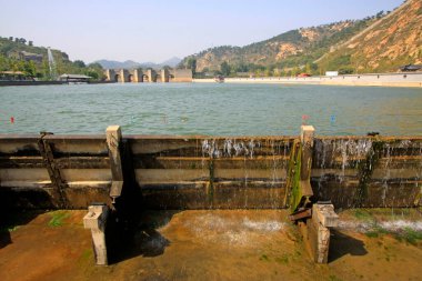 Büyük Duvar manzaralı alan rezervuarı