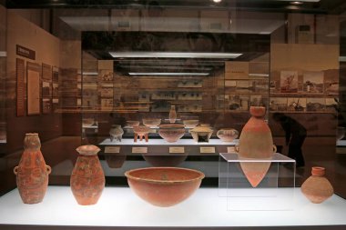 Çin Antik Seramik Malzemeleri