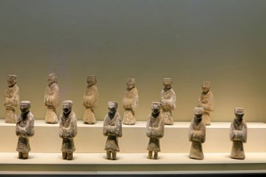 Çin antik çömlek heykelcikleri