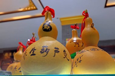 Tangshan City - 2 Kasım 2016: Tangshan City, Hebei, Chin 'de su kabağı oymacılığı