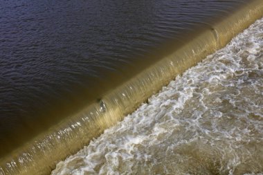 Barajlar ve torrentler, fotoğrafların kapatılması