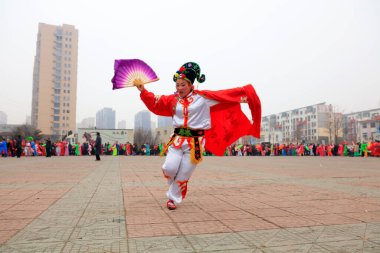 Luannan County - 3 Mart 2018: Yangge Dans Performansı, Luannan County, Hebei Eyaleti, Çin