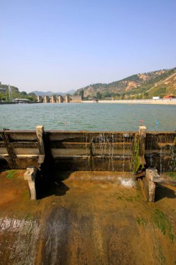 Büyük Duvar manzaralı alan rezervuarı