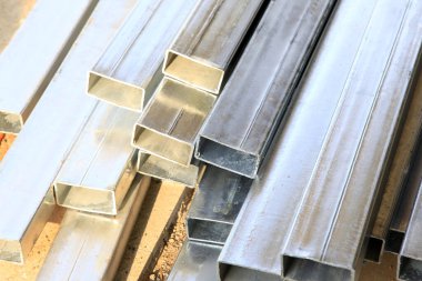 Alüminyum alaşım tüpleri, fotoğrafa yakın çekim.