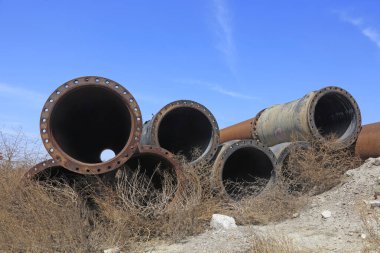 Dredging steel pipe piles in the open air 