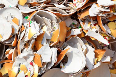 Ezilmiş alçı Yığını bir araya getir