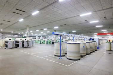 Atölyede pamuk kovası