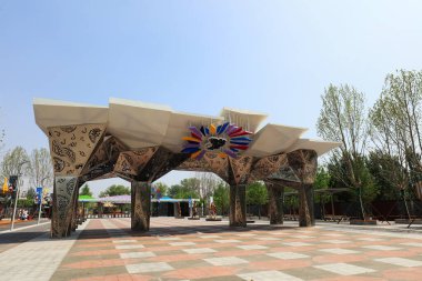 Luannan County - 29 Mayıs 2019: Shadow play tema parkı kapısı, Luannan County, Hebei Eyaleti, Çin