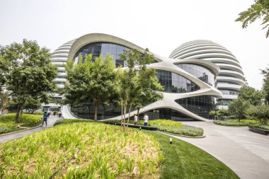 Pekin - 27 Haziran 2019: Galaxy SOHO Mimari Sahnesi, Pekin, Çin.