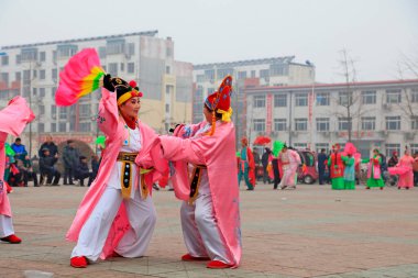 Luannan County - 4 Şubat 2017: Çinli Yangko performansı, Luannan County, Hebei Eyaleti, Chin