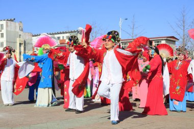 Luannan County - 6 Şubat 2017: Çinli Yangko performansı, Luannan County, Hebei Eyaleti, Chin
