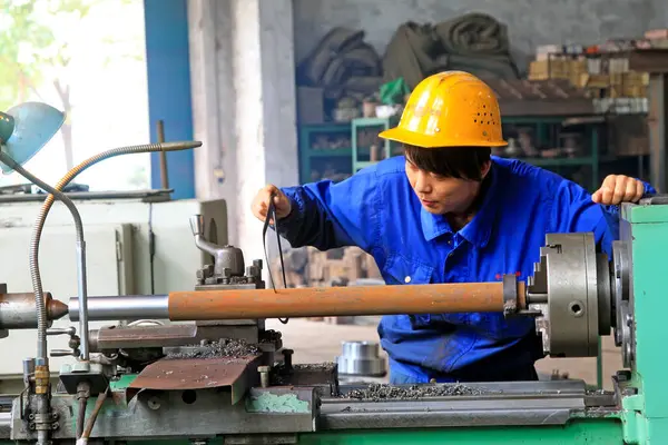 TANGSHAN - 19 Haziran: 19 Haziran 2014 'te Tangshan, Hebei Eyaleti, Chin