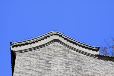 Geleneksel Çin tarzı mimari gri fayanslar, fotoğrafa yakın çekim