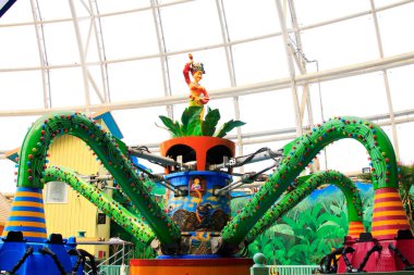 17 Mayıs 2014 'te, Mutlu Vadi' deki büyük kapalı eğlence tesisleri Tianjin, Çin.