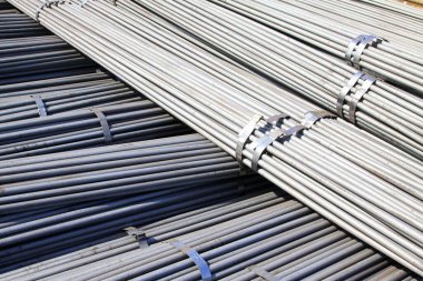 Yuvarlak çelik yığını, fotoğrafa yakın çekim.